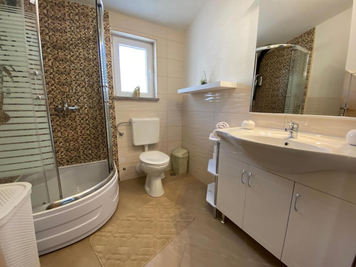 Apartamento Ana Marija Solin Exterior foto